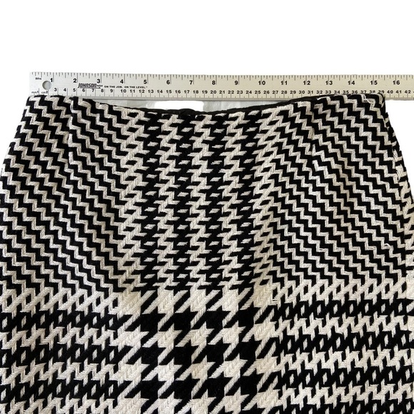 Oui houndstooth mini skirt 20% wool black & white classic & timeless size 6 - Picture 13 of 16
